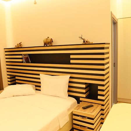 Elko Hotel Jerevan Buitenkant foto