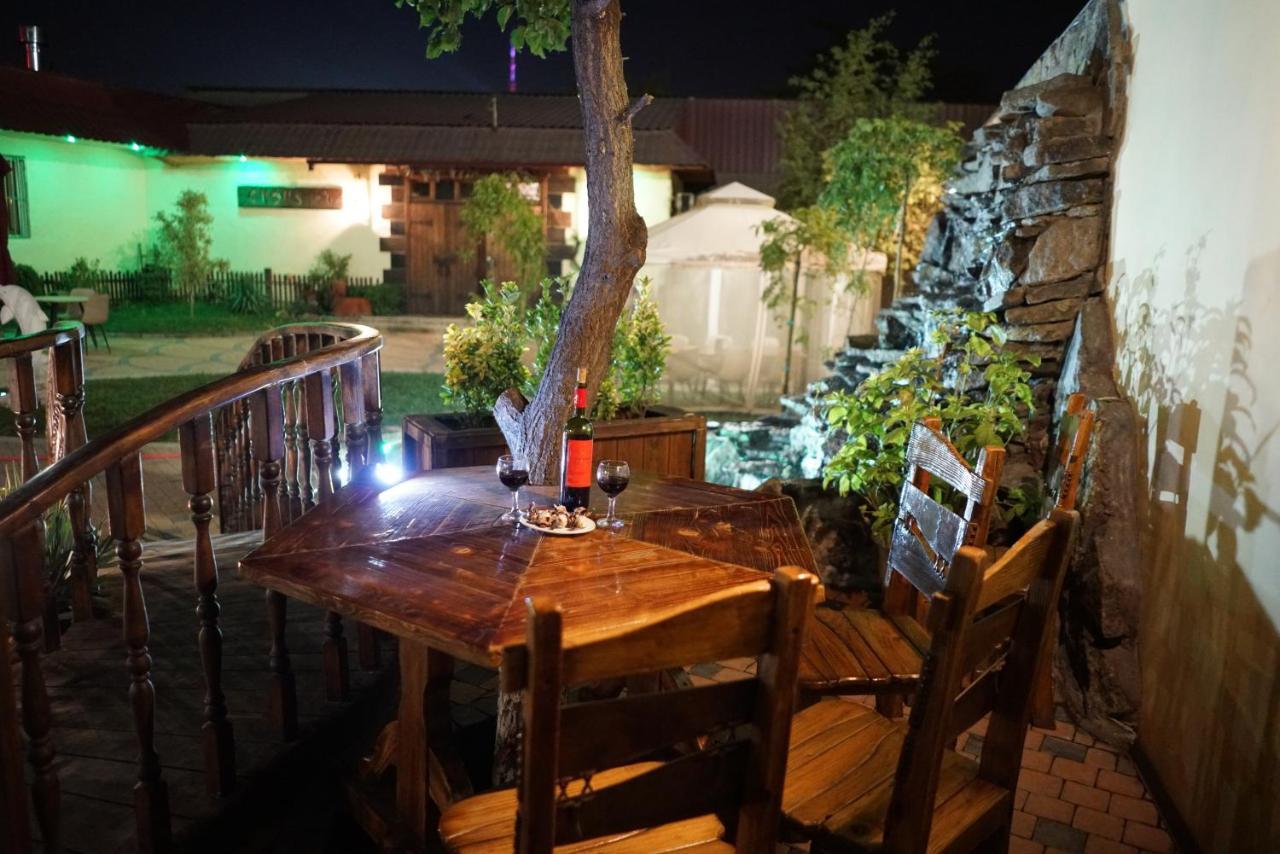 Elko Hotel Jerevan Buitenkant foto