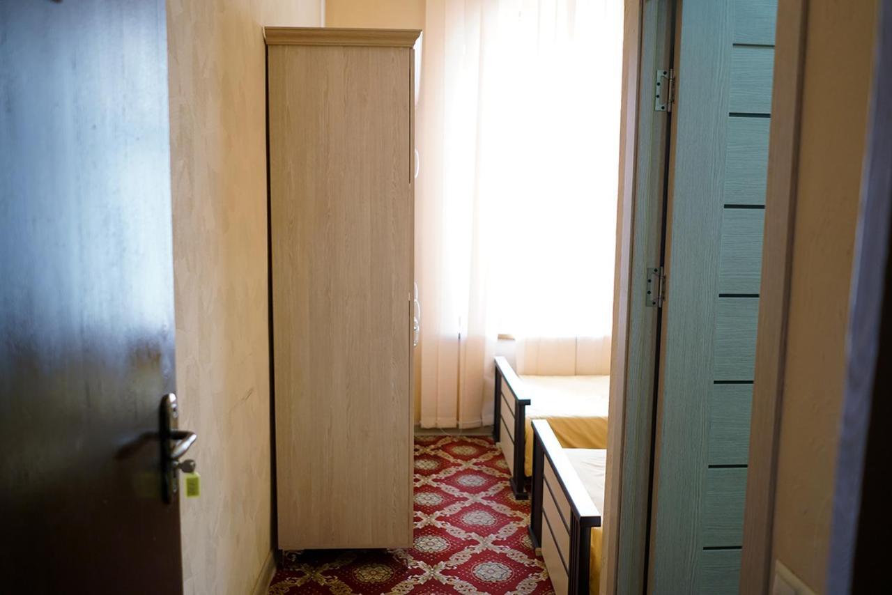 Elko Hotel Jerevan Buitenkant foto