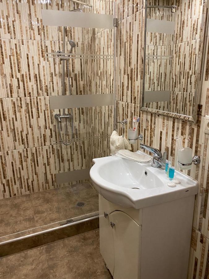 Elko Hotel Jerevan Buitenkant foto