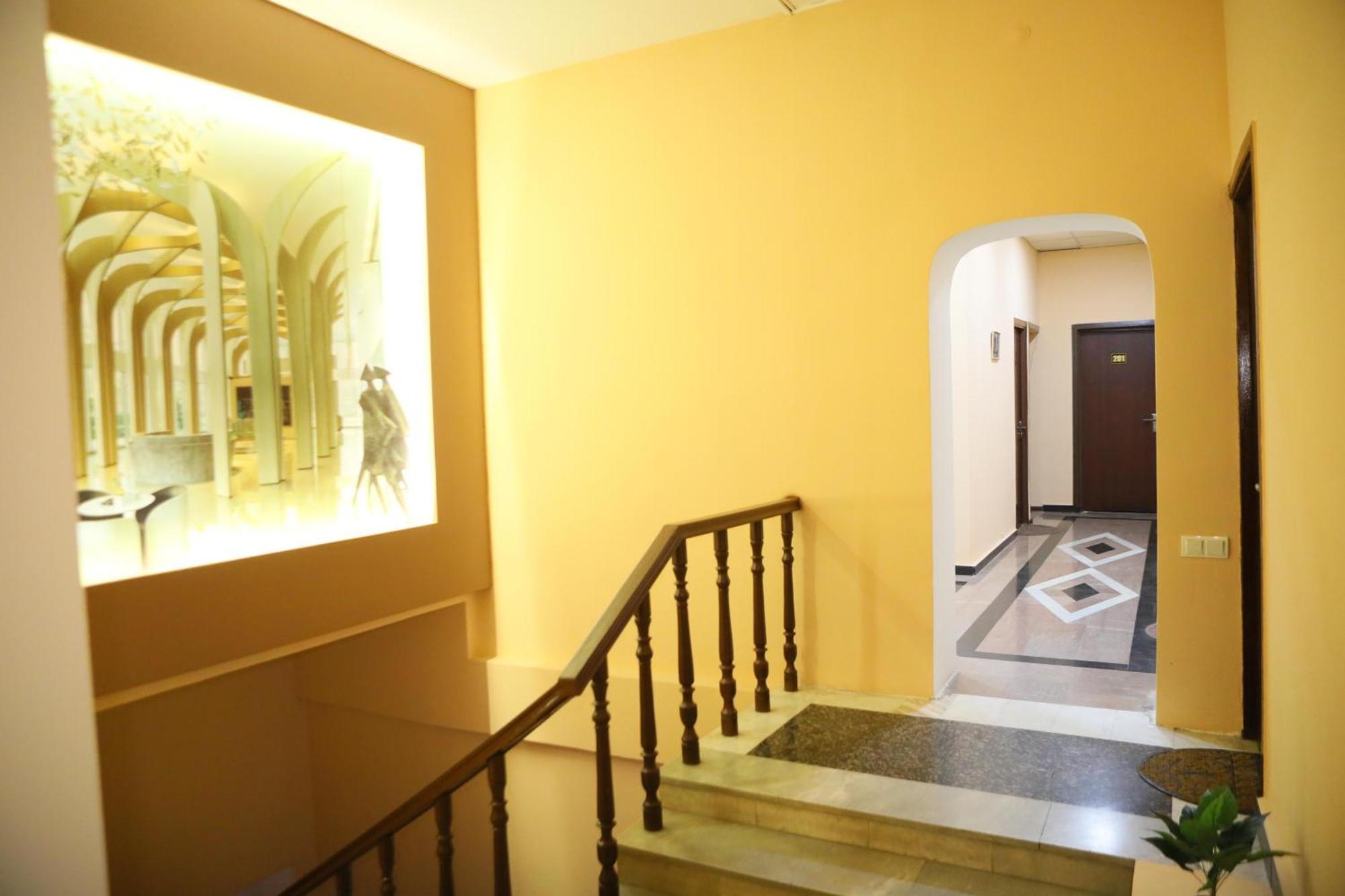 Elko Hotel Jerevan Buitenkant foto