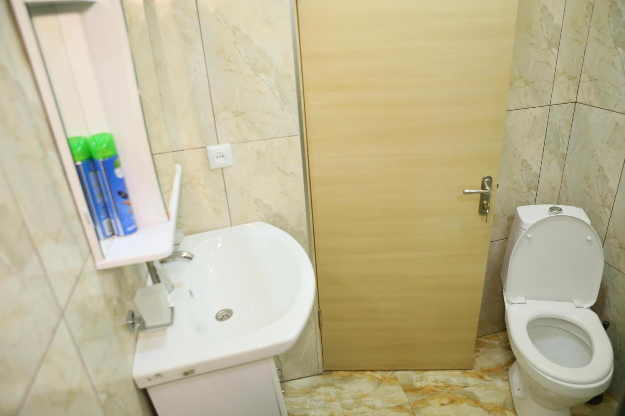 Elko Hotel Jerevan Buitenkant foto